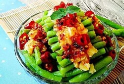 娱乐圈吃瓜里的凉菜是什么意思,吃瓜群众热议的“凉菜”究竟何意？