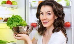 娱乐吃瓜酱中年妇女